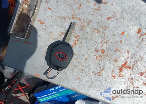 2011 Subaru Legacy 2.5I Limited из США, поврежденный, VIN 4S3BMBL67B3263161